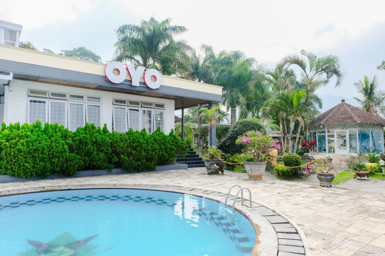 Oyo 803 Toetie Hotel Batu  Zewnętrze zdjęcie