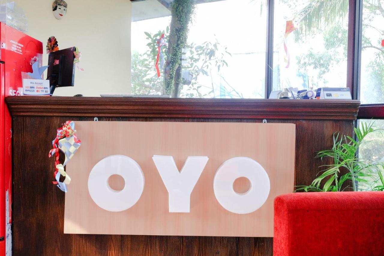 Oyo 803 Toetie Hotel Batu  Zewnętrze zdjęcie
