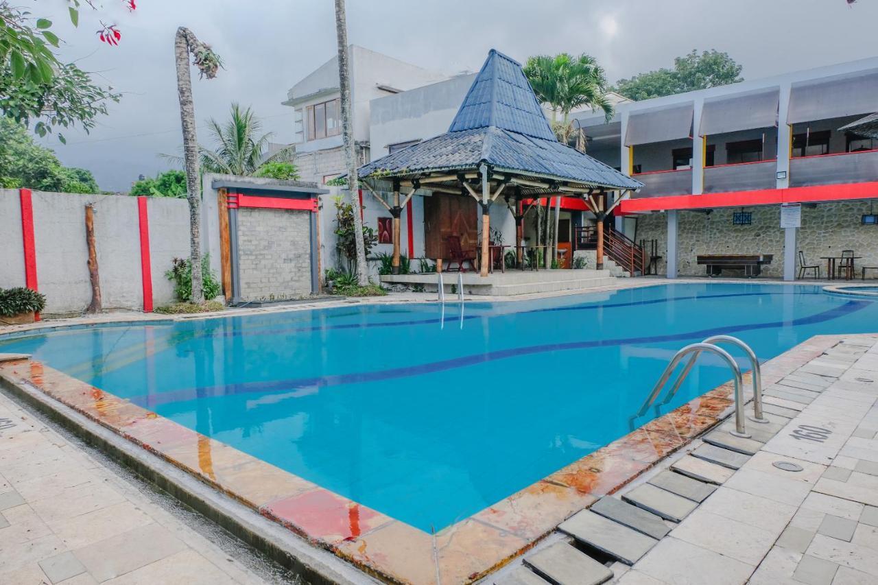 Oyo 803 Toetie Hotel Batu  Zewnętrze zdjęcie