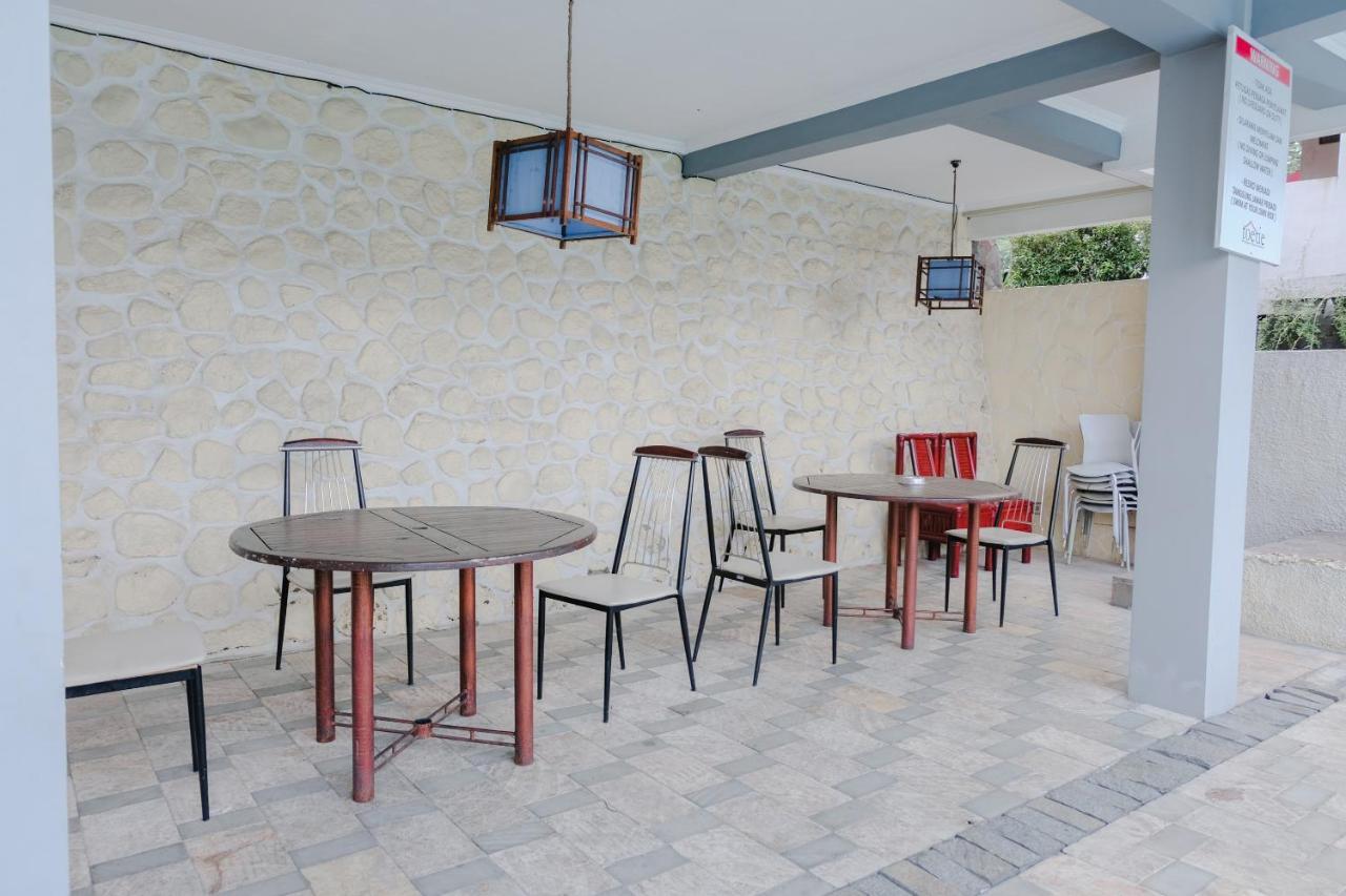 Oyo 803 Toetie Hotel Batu  Zewnętrze zdjęcie
